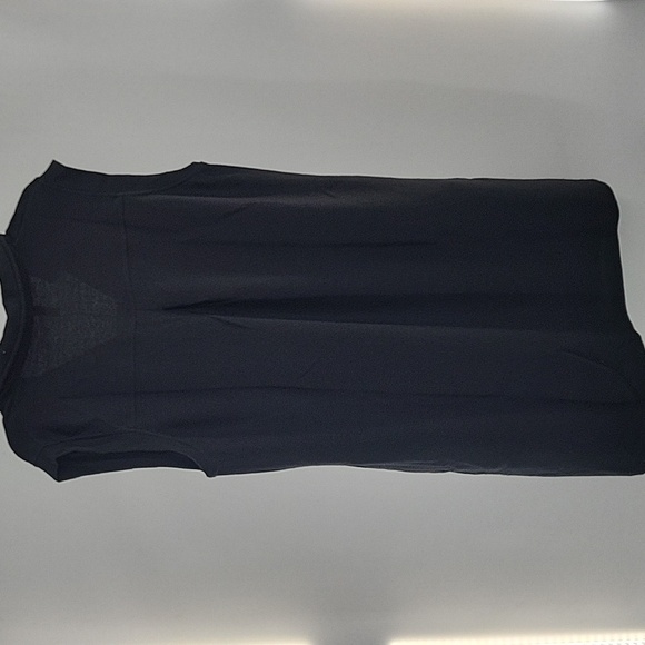 Elegant Black Sleeveless Dress With Pockets - Picture 9 of 16